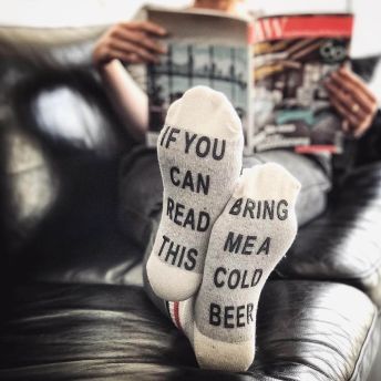 Funny Socks If you can read this bring me a cold beer - 35 Unique Gifts for Beer Lovers
